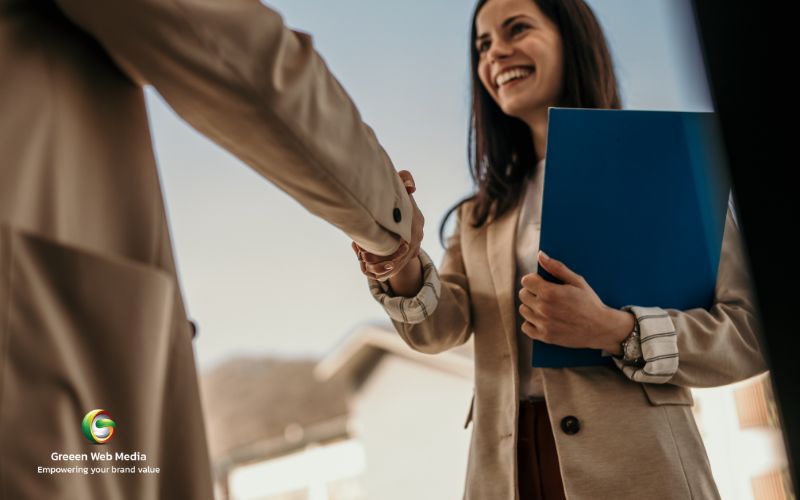 What-Are-the-Benefits-of-Outsourcing-SEO-Versus-Hiring-In-House